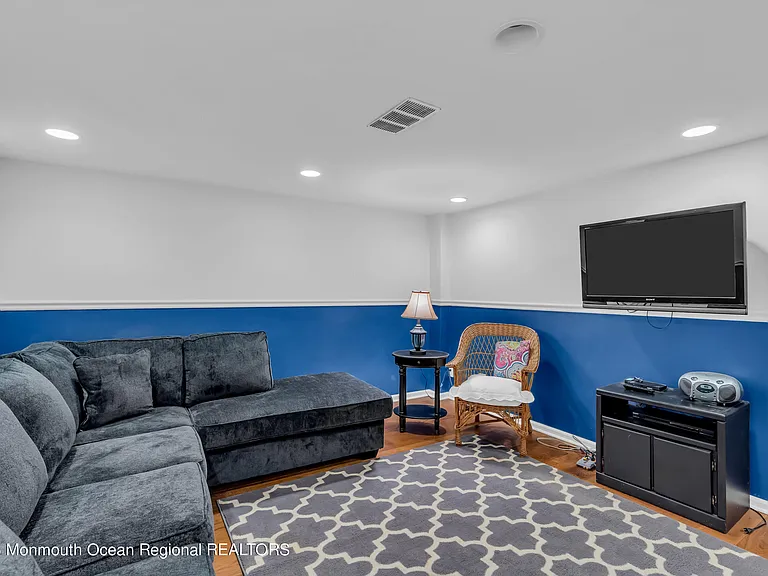 1305 Allaire Rd — Photo 25