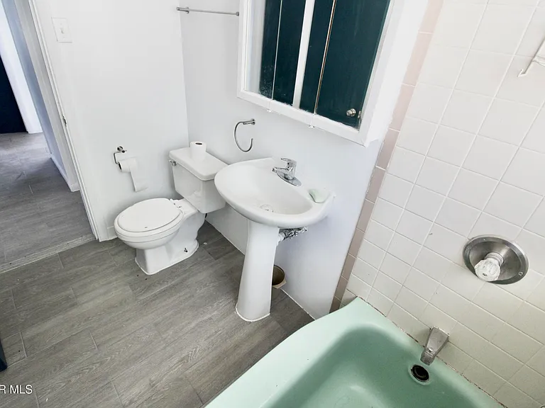 619 Alethea Park Dr — Photo 4
