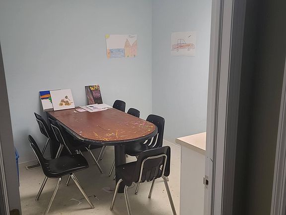 2nd image of 1819 Main St Floor 1