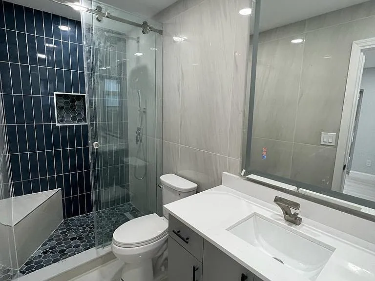 5530 SW 54th St #1 — Photo 8