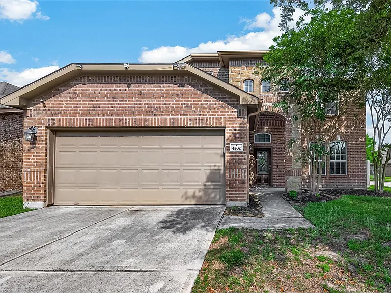 4502 Mallory Creek Dr — Photo 2