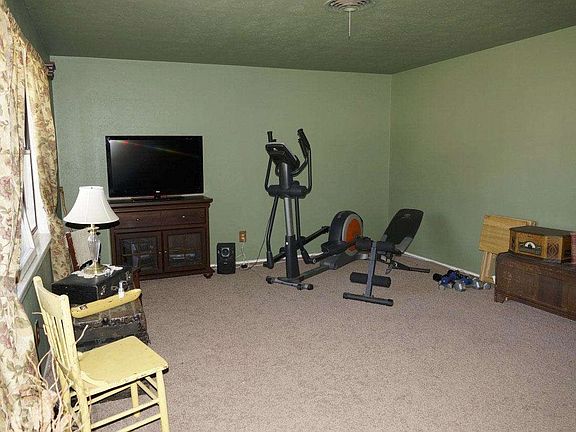 4th image of 2205 Palomar Dr