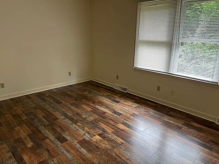 109 Cedar Trails Ct — Photo 10