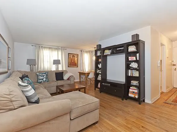 67-11 Yellowstone Boulevard image 1 of 6