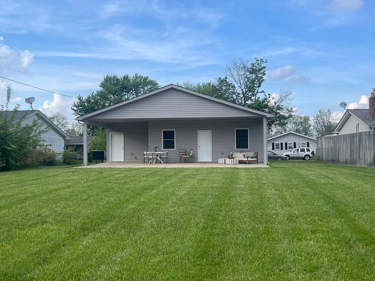 3 bed, 900 sqft, $1,995 — Photo 4
