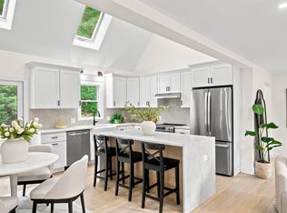 21 Old Barn Rd, Plymouth, MA 02360