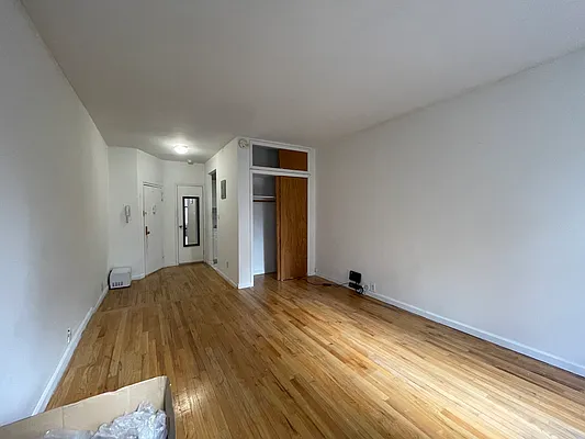 Rented by Bond New York | media 12