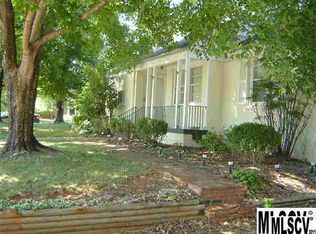 1282 12th Street Dr NW, Hickory, NC 28601