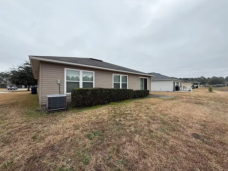 76674 Timbercreek Blvd — Photo 16