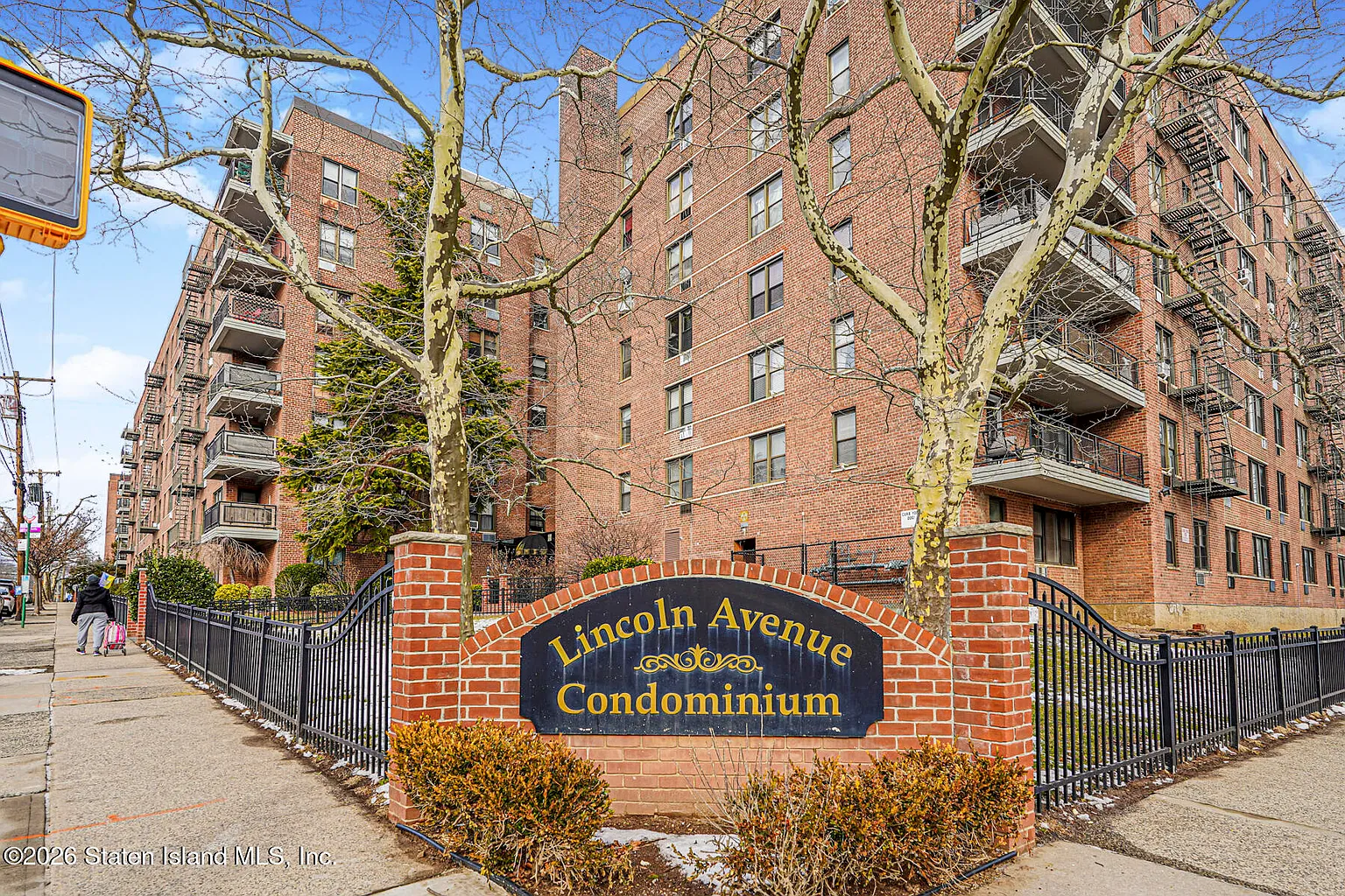 145 Lincoln Ave APT 7W photo 1