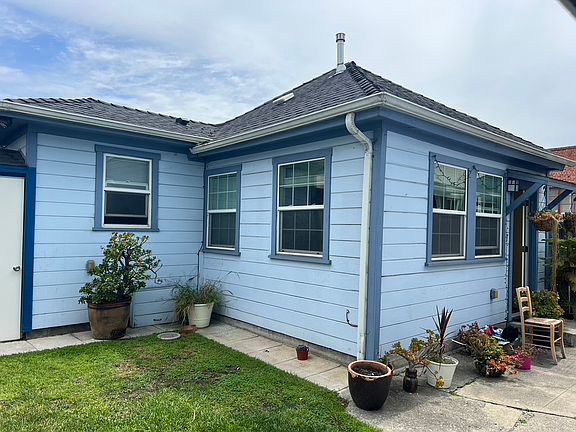 4th image of 1430 7th Ave #7