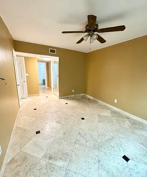 2400 NE 33rd Ave #208 — Photo 7
