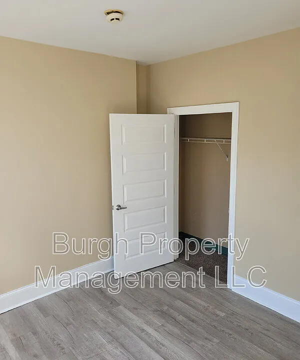 1009 Penn Ave #32