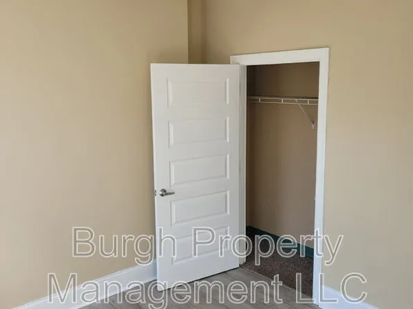 1009 Penn Ave APT 32, Pittsburgh, PA 15221