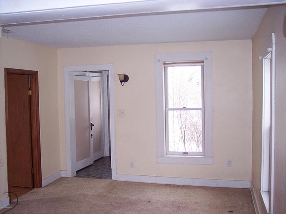 4th image of 808 Irvine Ave