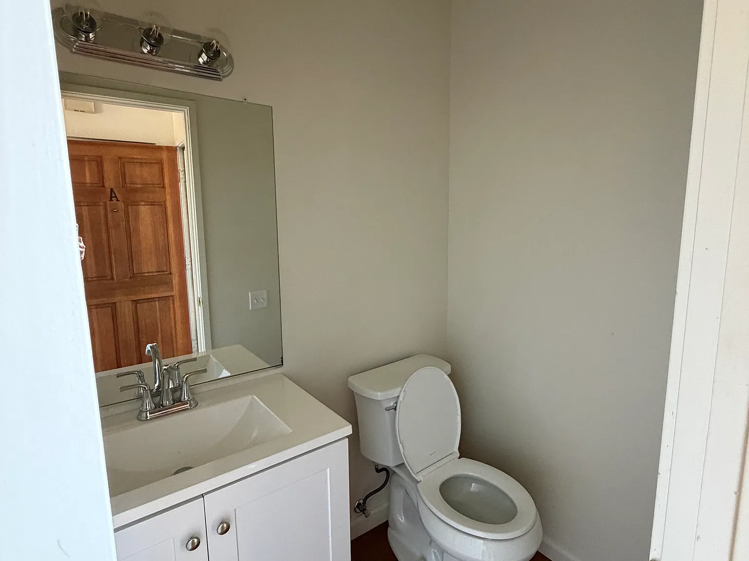 3 bed, 1250 sqft, $2,300 — Photo 2
