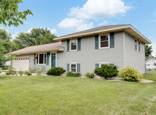10525 Zion St NW, Coon Rapids, MN 55433