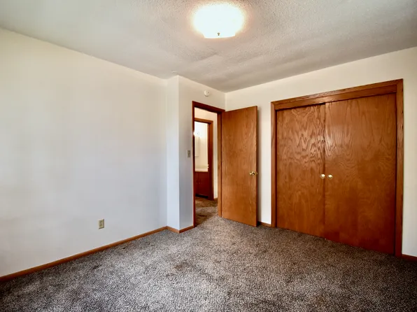 102 5th St E #12, West Fargo, ND 58078