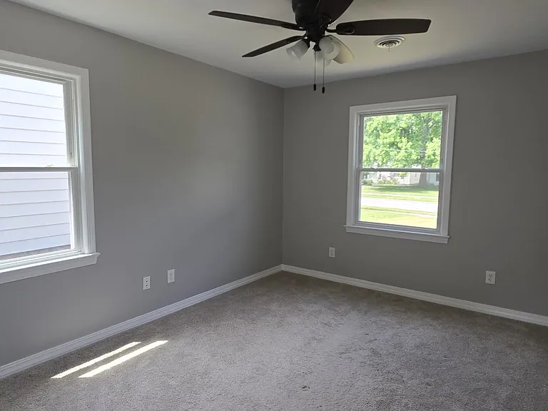 1101 Eastwood Ave — Photo 11