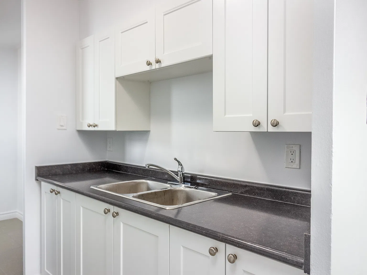 Westdale Apartments — Photo 1