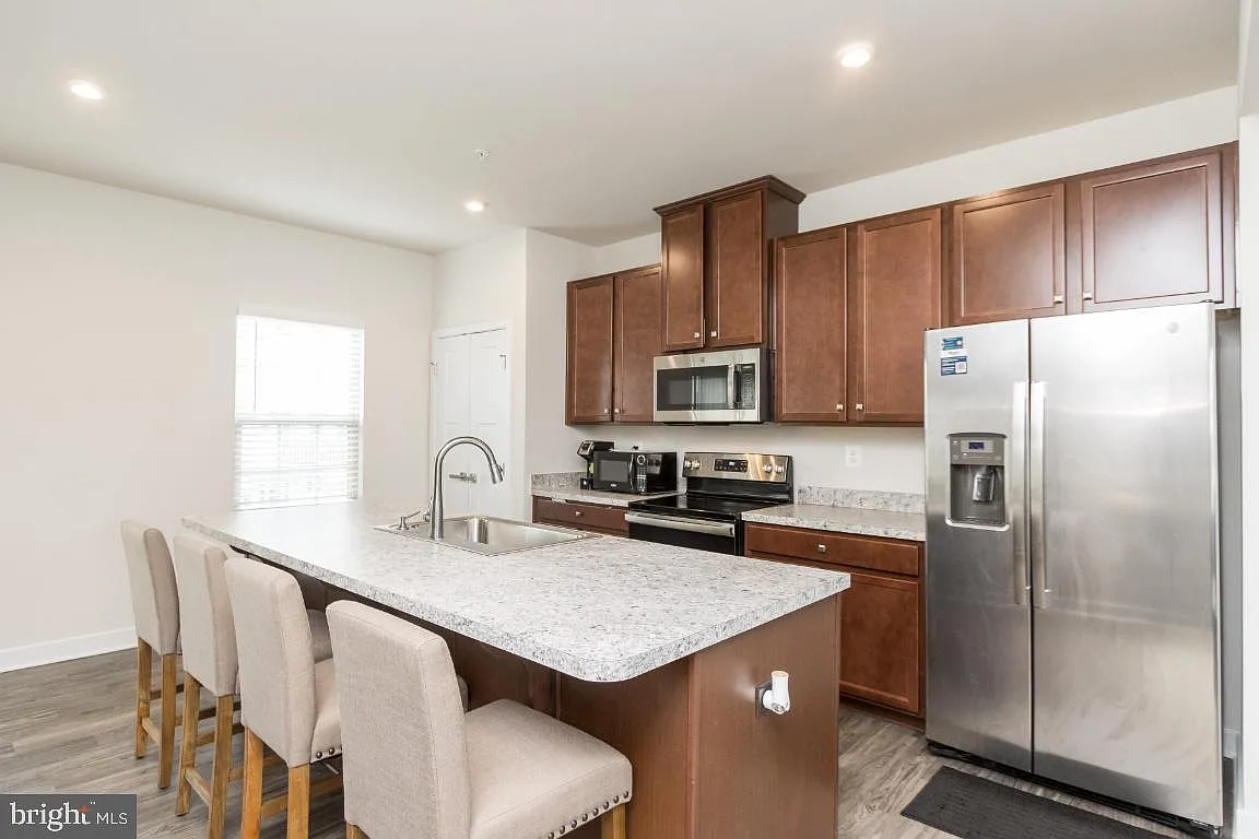 Building Photo - 10605 Brewerton Ln