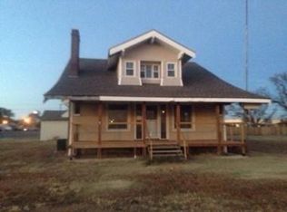 502 E Sycamore St, Ness City, KS 67560