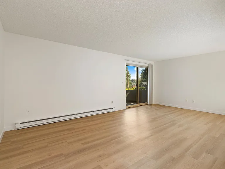 Lawton Park Villas- One month free- 2 Bed / 2 Bath Space to Live, Room to Breathe, All Yours. Mag... — Photo 33