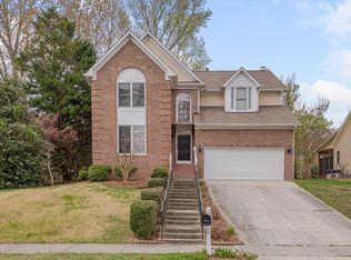 203 Windhover Dr, Chapel Hill, NC 27514