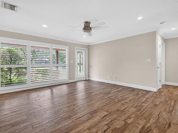 5th image of 2030 N 57th Ter