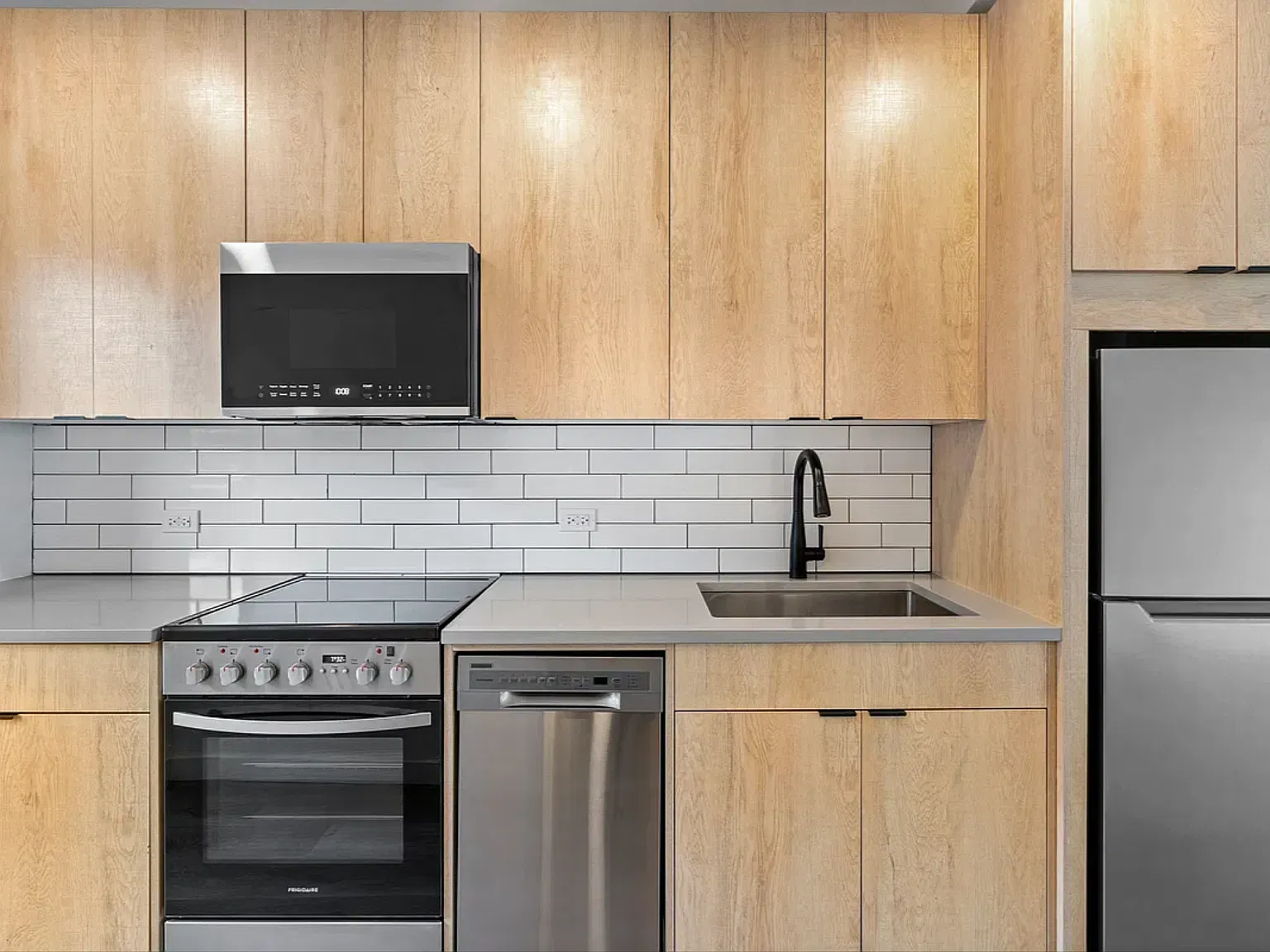 1856 Park Avenue — Photo 4