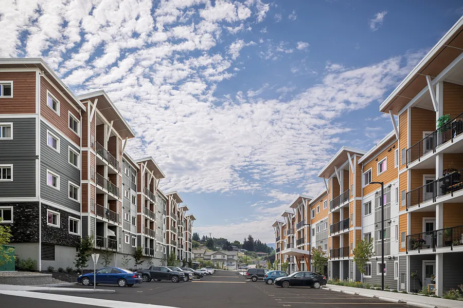 Creekview Heights Apartments — Photo 2