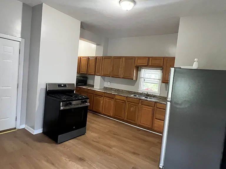 232 Pleasant St #1 — Photo 6