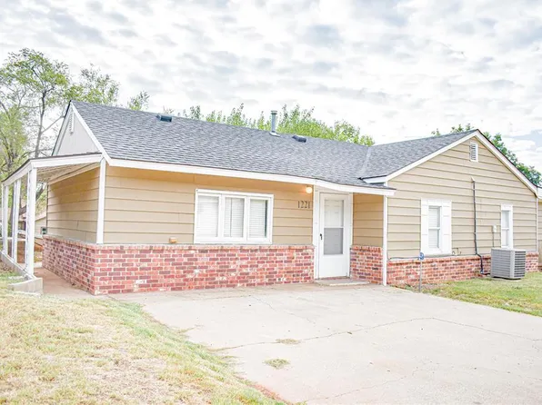 1221 W A Ave, Elk City, OK 73644