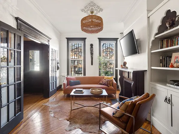 1718 Dean St, Brooklyn, NY 11213