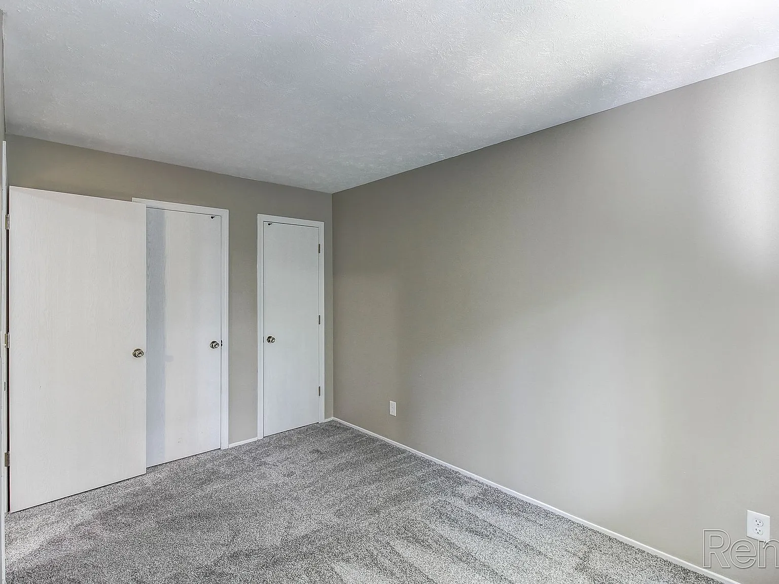 Southdale Square Apartments — Photo 3