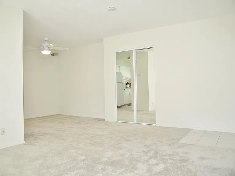 Ednamary Apartments — Photo 7