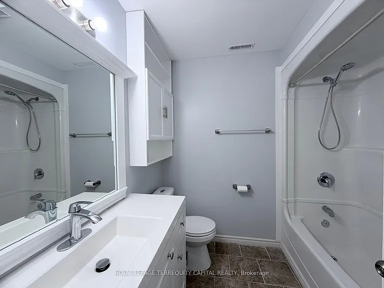 28 Brighton Rd #LOWER — Photo 6