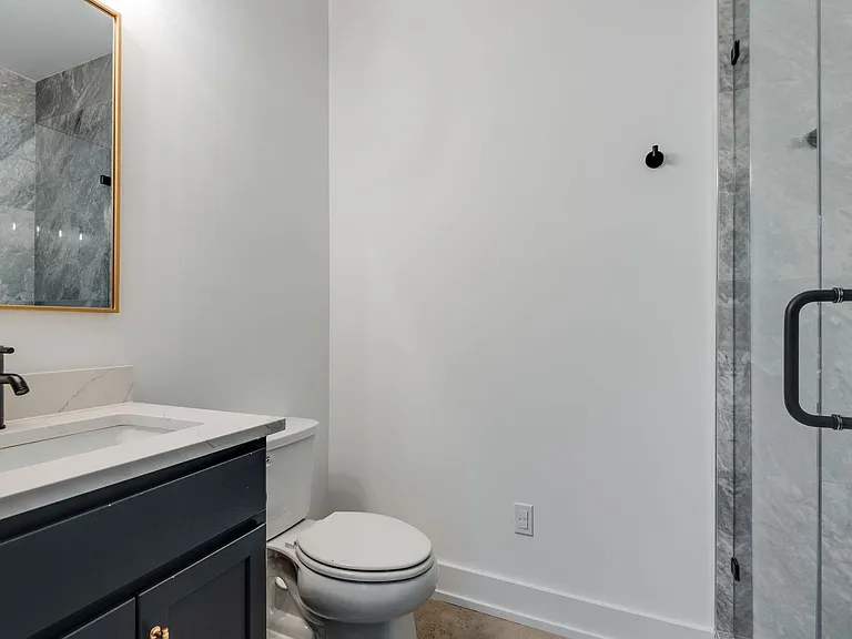 862 W Sharpe Ave #1 — Photo 5