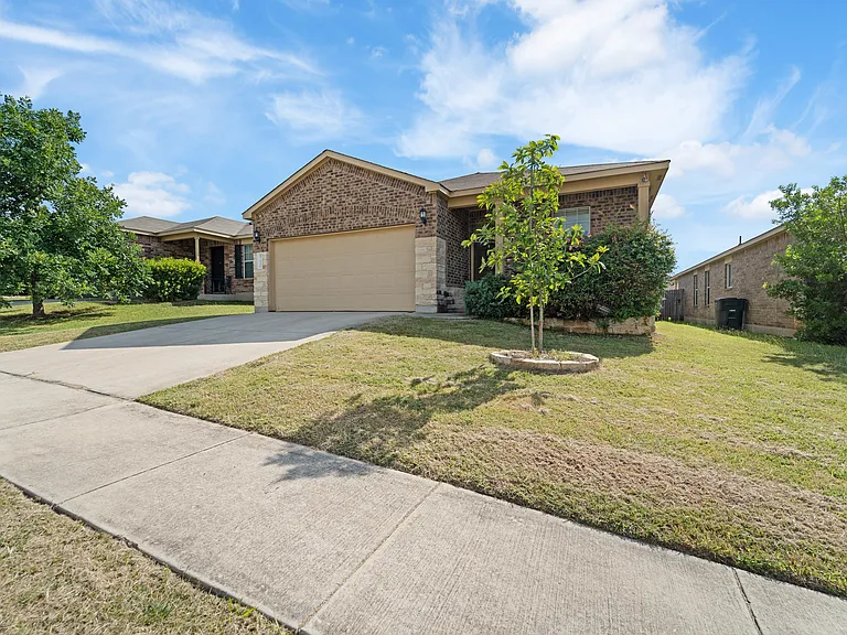 9210 Sandyford Ct — Photo 2