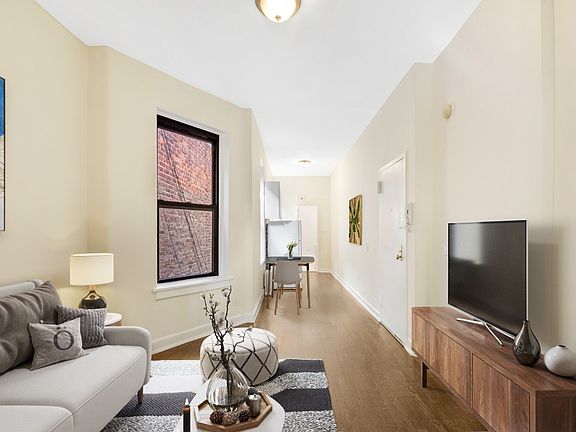 3rd image of 1382 1st Ave APT 17
