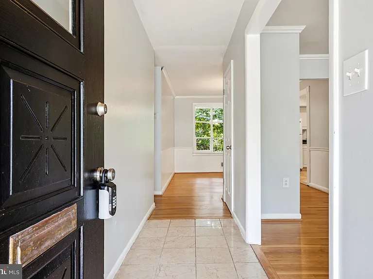 9017 Saint Andrews Pl — Photo 5