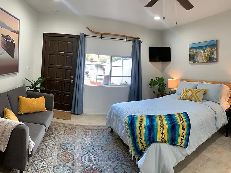 4094 Myrtle Ave — Photo 13