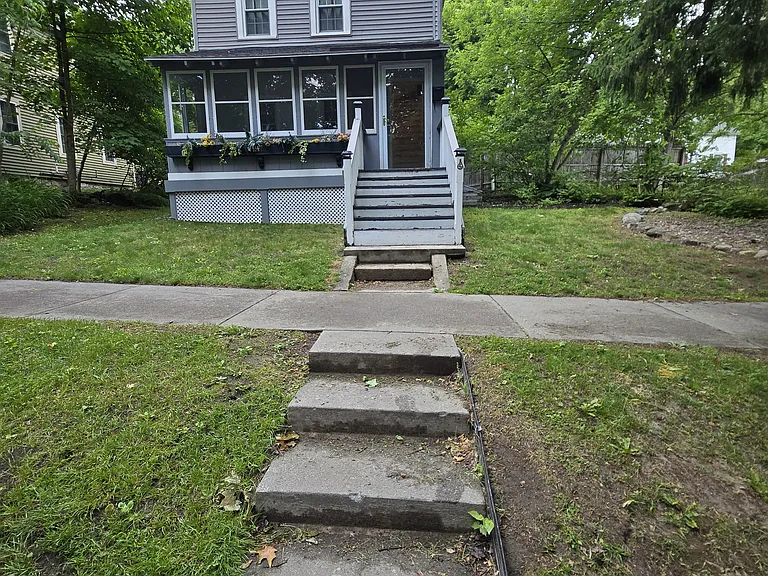 247 Maple Ave — Photo 1