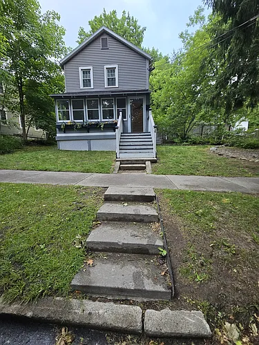 247 Maple Ave Photo 1
