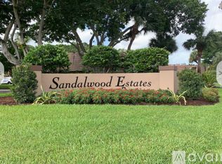 102 1st Ct #102, Palm Beach Gardens, FL 33410