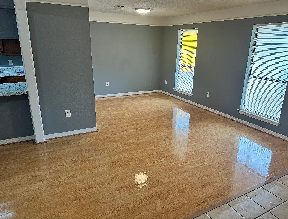 3 bed, 1600 sqft, $1,785 — Photo 2