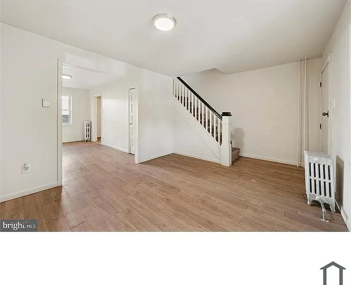 443 Darby Ter — Photo 4