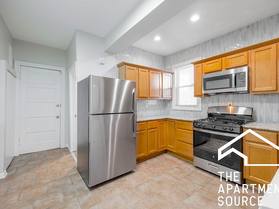 1st image of 3102 N Lawndale Ave #1F