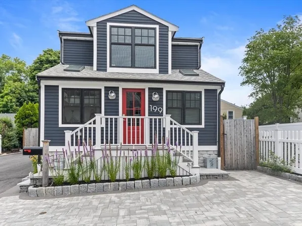 199 Wompatuck Rd, Hingham, MA 02043