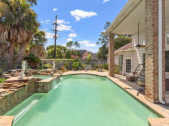 5th image of 17902 Saint Emilion Ct